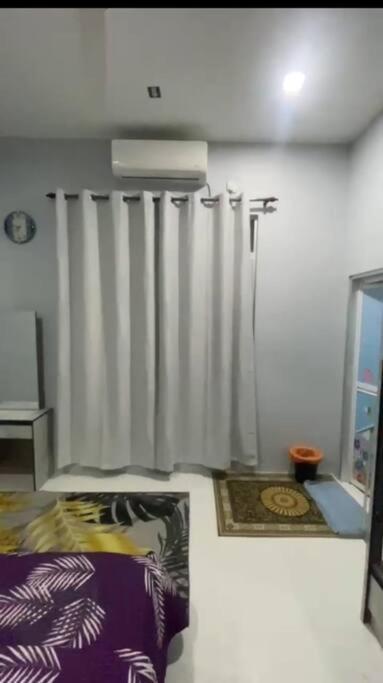 Homestay Kak Tiy Kuala Terengganu Esterno foto